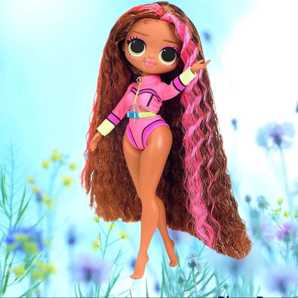 MGA Entertainment LOL Surprise OMG Swim Coral Waves Doll